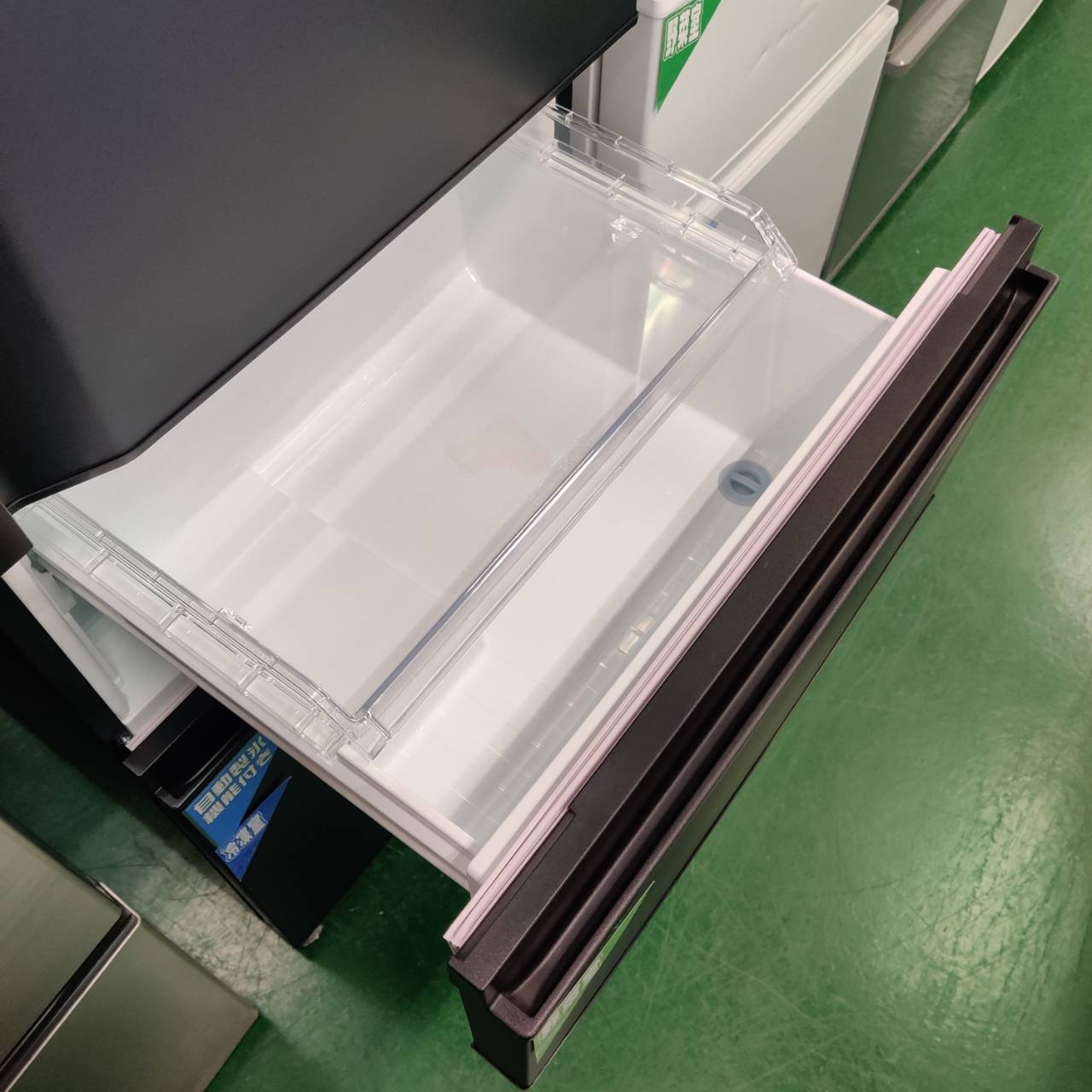 東芝 TOSHIBA 326L 3ドア 22年製 冷蔵庫 GR-T33SC 自動製氷機能 が入荷 