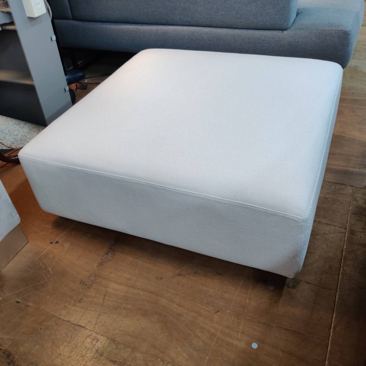 至福のラウンジスタイル｜AD COREのMASSA IIオットマンが入荷 
