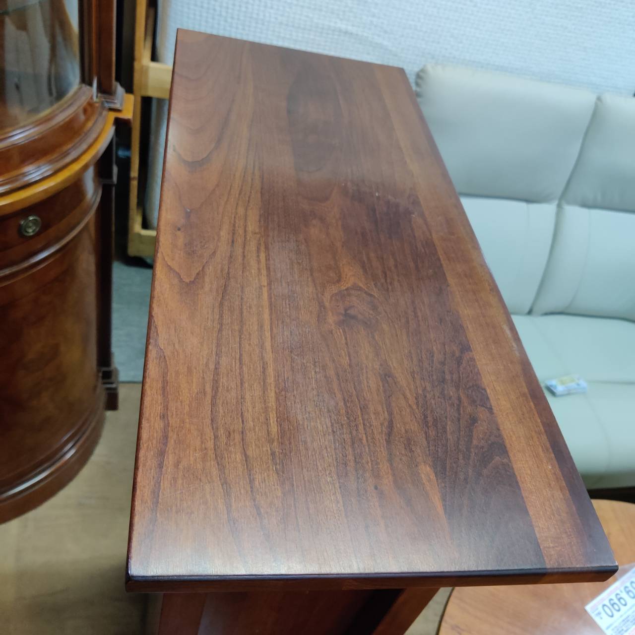 空間を格上げする｜ETHAN ALLENのメディアキャビネットが入荷 