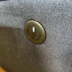 ニトリ-NITORI-布張り電動リクライニングソファ-3人掛け-中央収納テーブル付き-ビリーバ3-リユース-柏-愛品倶楽部