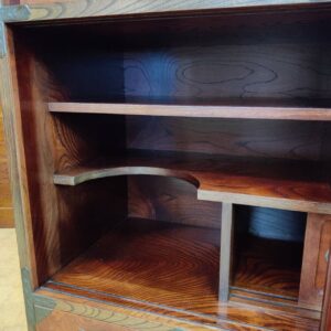 岩谷堂箪笥-茶箪笥-横長水屋箪笥-鋳物南部鉄器金具-拭漆-通常色-リユース-柏-愛品倶楽部