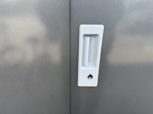 イナバ物置｜アイビーストッカー｜BJX-119E｜全面棚タイプ買取致しまし 