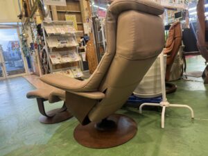 カリモク｜プレミアムチェア｜ザ・ファースト｜RU7200+RU02買取致し 