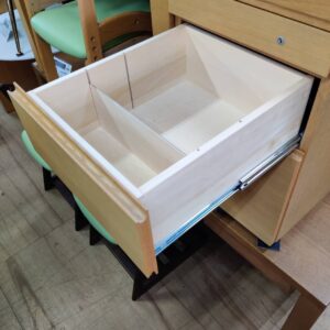 カリモク-karimoku-コンセント付デスク-別売引出しユニット1付-ST6078MH-ボナシェルタ-Bouna-scelta-リユース-柏-愛品倶楽部