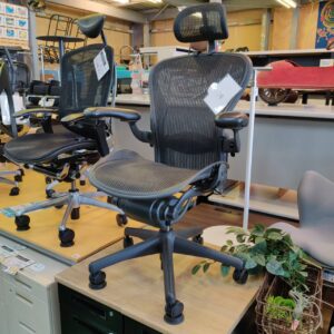 ハーマンミラー-Herman-Miller-オフィスチェア-Bサイズ-AE123AWB-アーロンチェア-クラシック-リユース-柏-愛品倶楽部