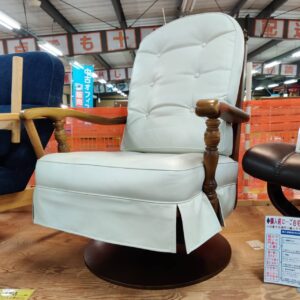 飛騨産業-キツツキマーク-本革回転肘付アームチェア-穂高-リユース-柏-愛品倶楽部