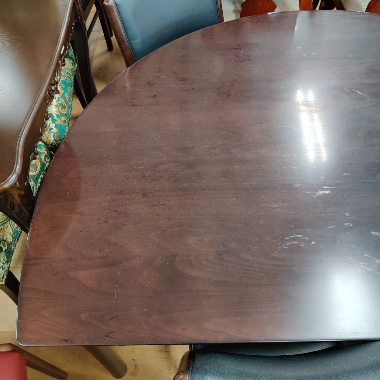 カリモク家具 karimoku ディレトーレ×チターノ 半円ダイニングセットが 