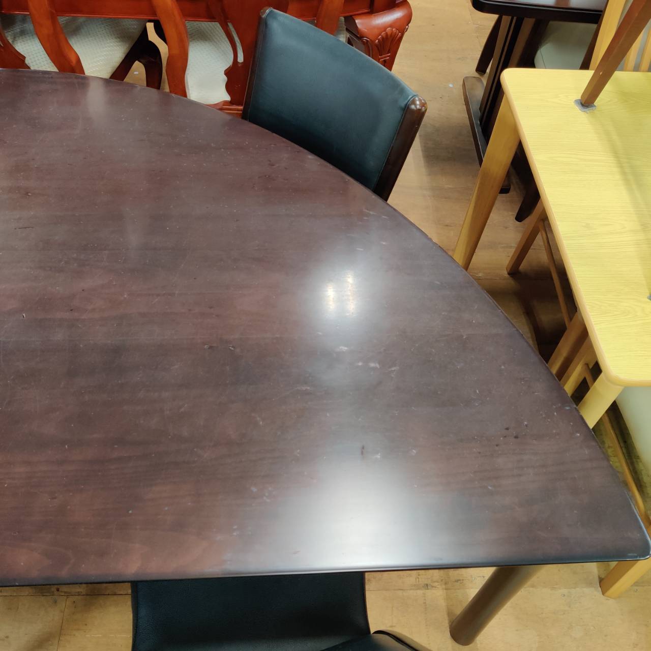 カリモク家具 karimoku ディレトーレ×チターノ 半円ダイニングセットが 