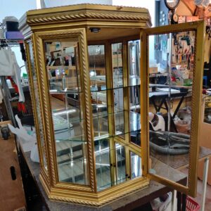 ITALIA-CORNICI-イタリア-コルニチ-ガラスキャビネット-ゴールド-di-Caccaviello-Antonino-リユース-柏-愛品倶楽部