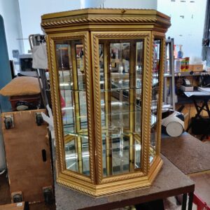 ITALIA-CORNICI-イタリア-コルニチ-ガラスキャビネット-ゴールド-di-Caccaviello-Antonino-リユース-柏-愛品倶楽部