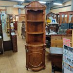 【愛品倶楽部柏店】木象嵌細工 クローゼット クラシカル様式 鍵付き① 大阪ポップアップショールーム｜イベント・新着情報｜カリモク家具