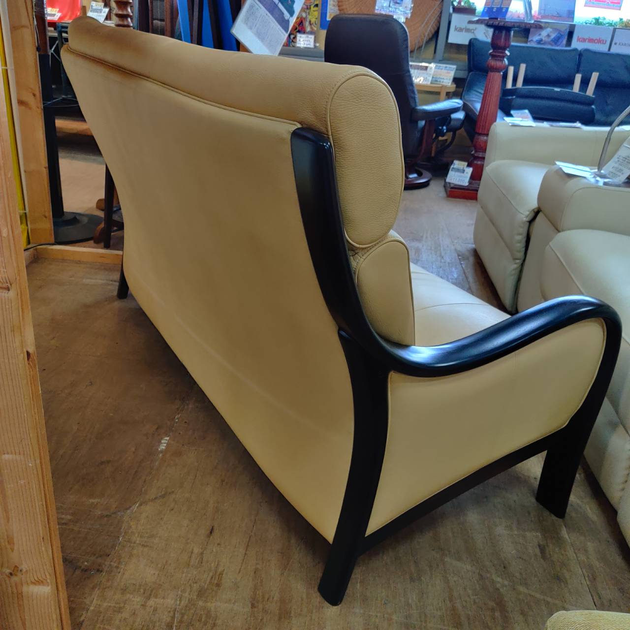 カリモク karimoku 本革2.5人掛けソファ ディレトーレ が入荷！｜木製 