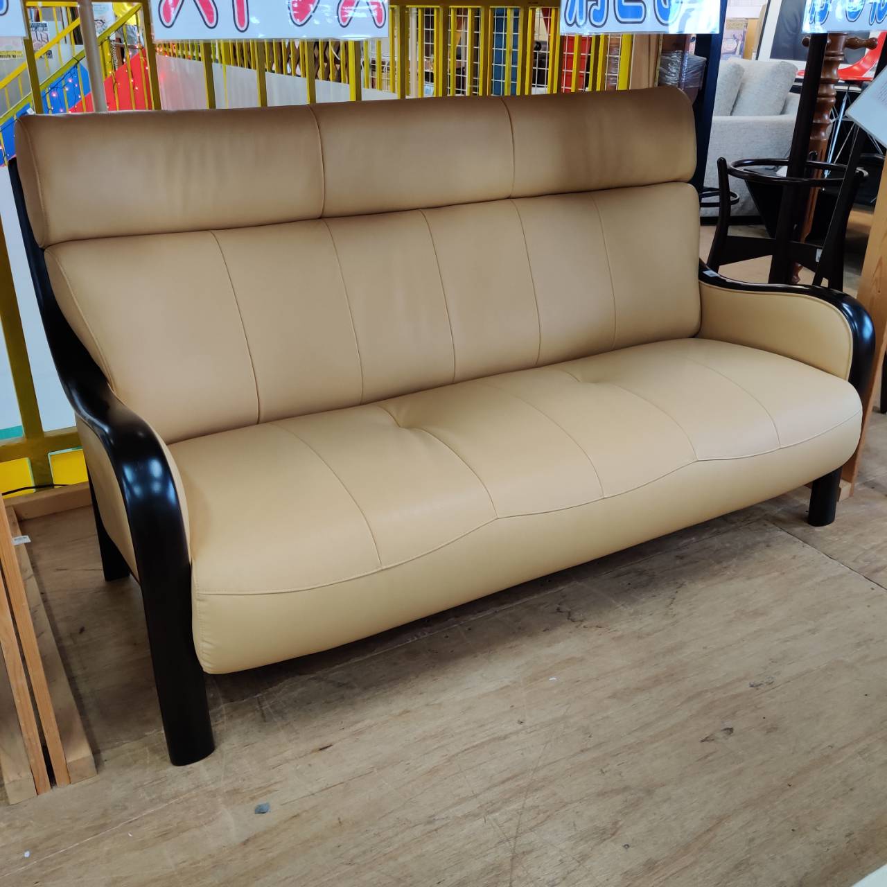 カリモク karimoku 本革2.5人掛けソファ ディレトーレ が入荷！｜木製 