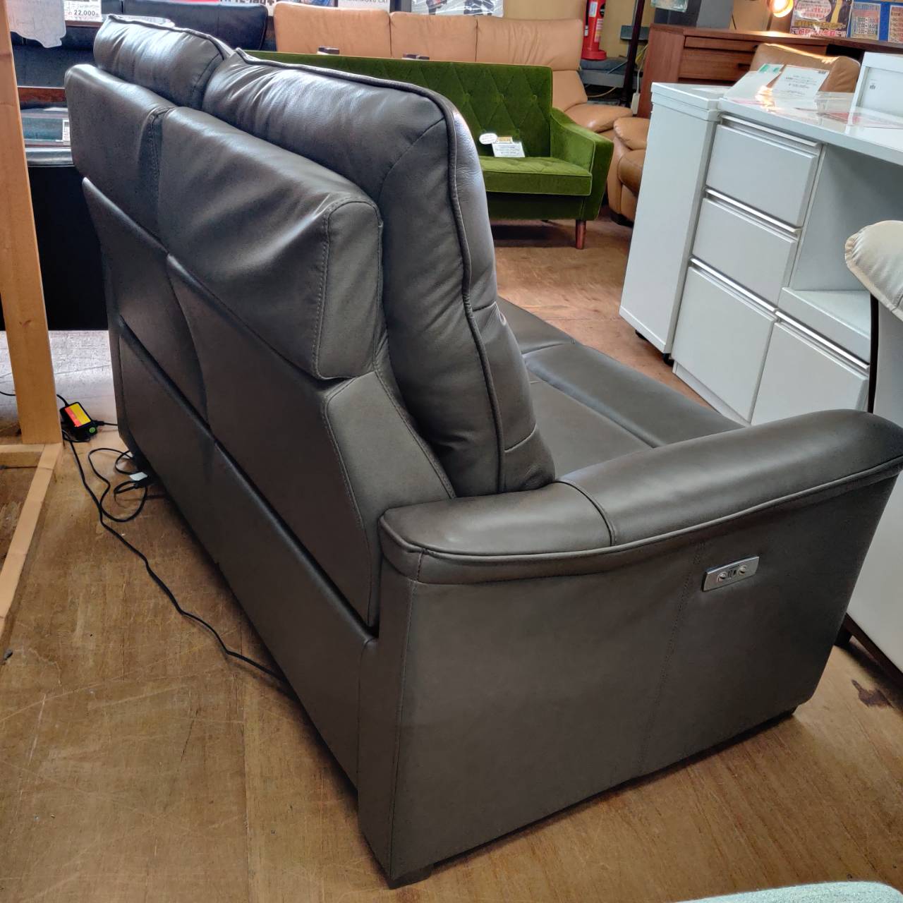 ニトリ 2人掛け電動リクライニングソファ Nビリーバー3 が入荷！｜厚革 