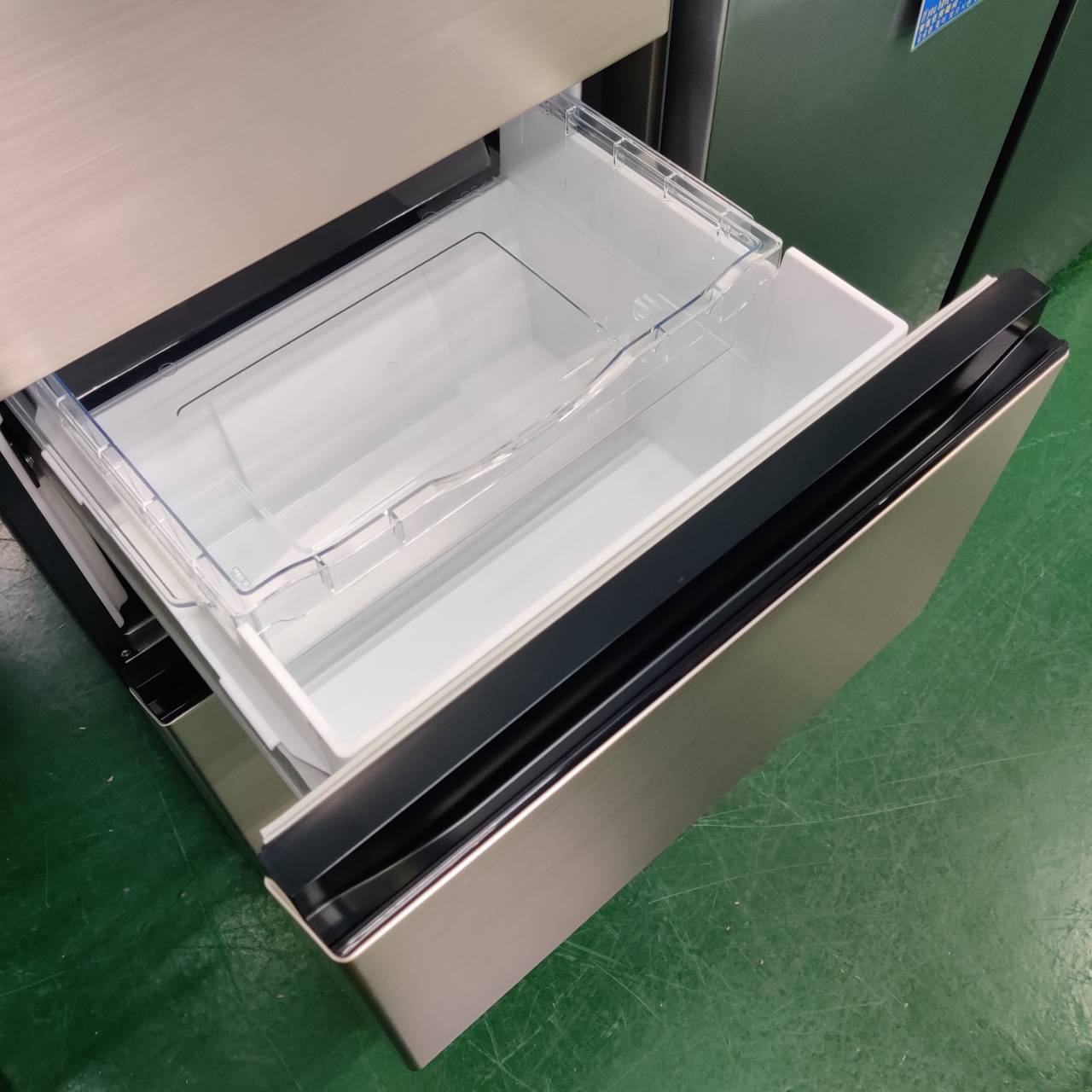 日立 HITACHI 265L 25年製 3ドア冷蔵庫 R-27V が入荷！｜インバーター 