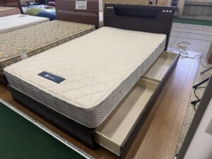 シングルベッド、ダブルベッド、クイーンベッド、2段ベッド他ベッド 