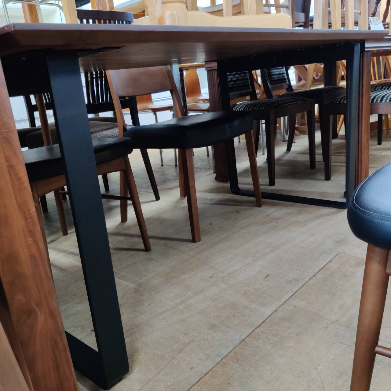 IDC大塚家具 ダイニング5点セットが入荷！｜ウォールナット材天板 2種 