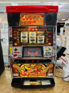 アウトロー スロット実機