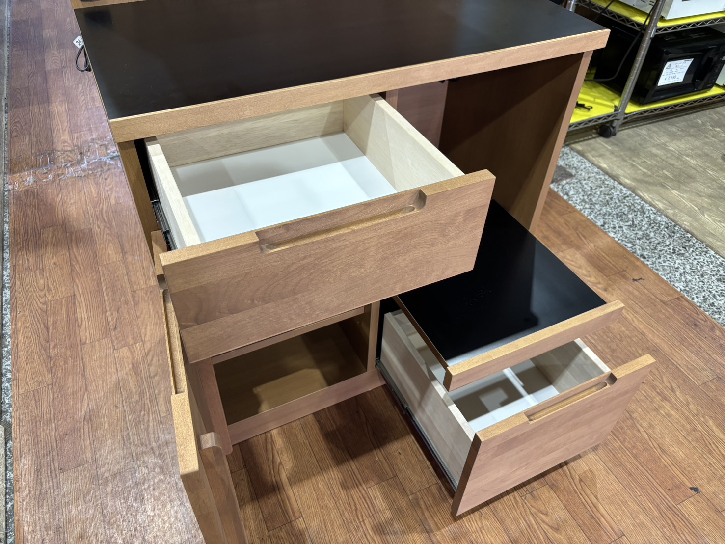 unico｜WYTHE キッチンボード買取しました！｜リサイクルショップ愛品 