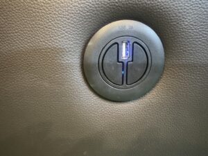 ニトリ｜3人掛電動本革リクライニングソファ｜Nビリーバ 本革買取致し 