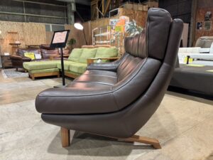 愛品館市原店で買取したZU4653R801カリモクのソファ