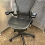 ハーマンミラーのアーロンチェア AE111PWB 肘固定モデル 店頭お持込みにて買取させて頂きました【愛品倶楽部柏店】