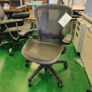ハーマンミラー-Herman-Miller-オフィスチェア-AE111PWB-AJG1BBFP（アーロンチェア）-リユース-柏-愛品倶楽部