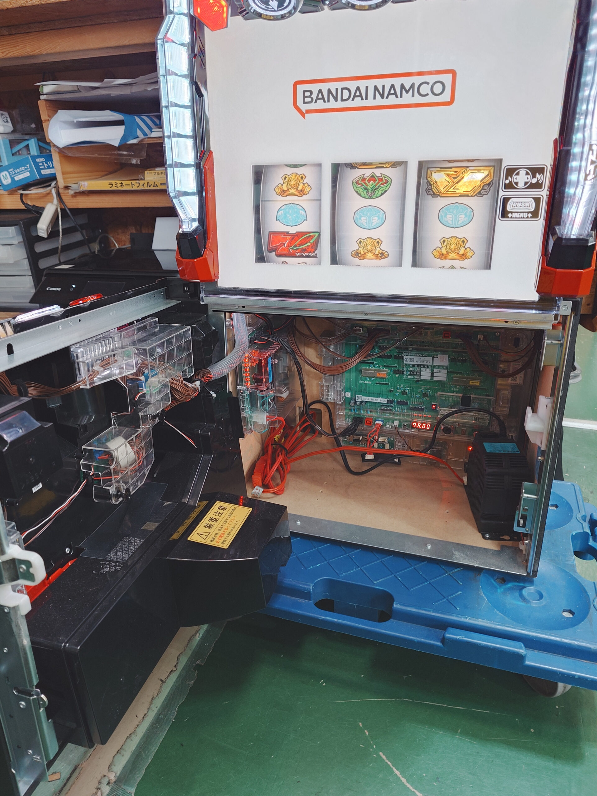 SANKYO 革命機ヴァルヴレイヴ スロット実機