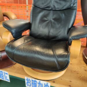 ヒモラ-himolla-リクライニングチェア-オットマン付-ゼロストレスチェア-リユース-柏-愛品倶楽部