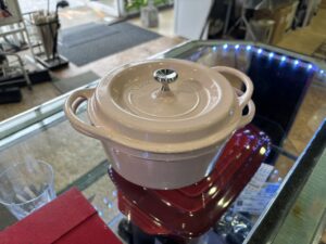 愛品館市原店で買取したバーミキュラのオーブンポットラウンド18cm