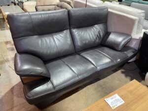 愛品館市原店で買取したカリモクチターノ ソファ